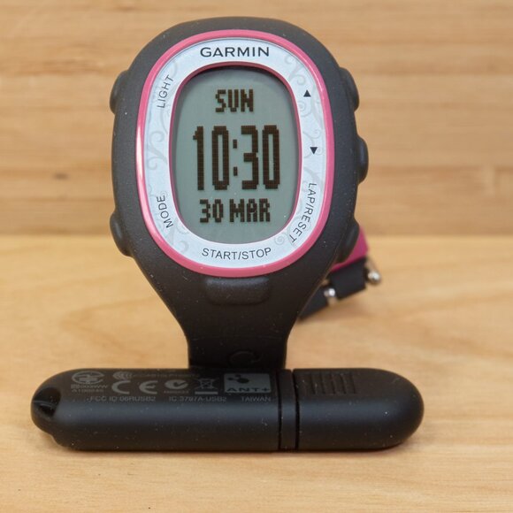 Garmin FR70 W Pink Women's Sport Watch Only, new battery - Picture 1 of 7